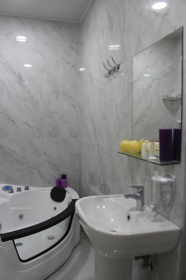Horizons Hotel Rooms Батуми Экстерьер фото