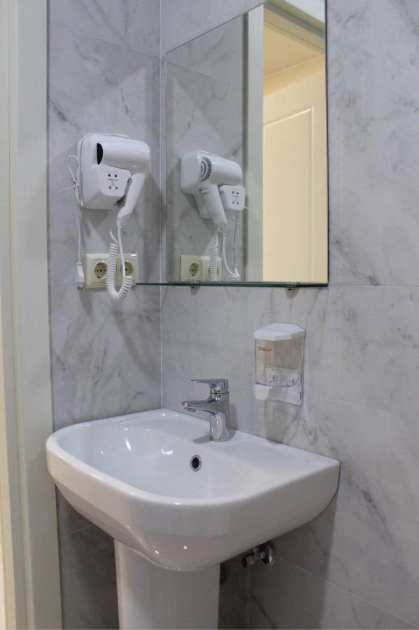 Horizons Hotel Rooms Батуми Экстерьер фото