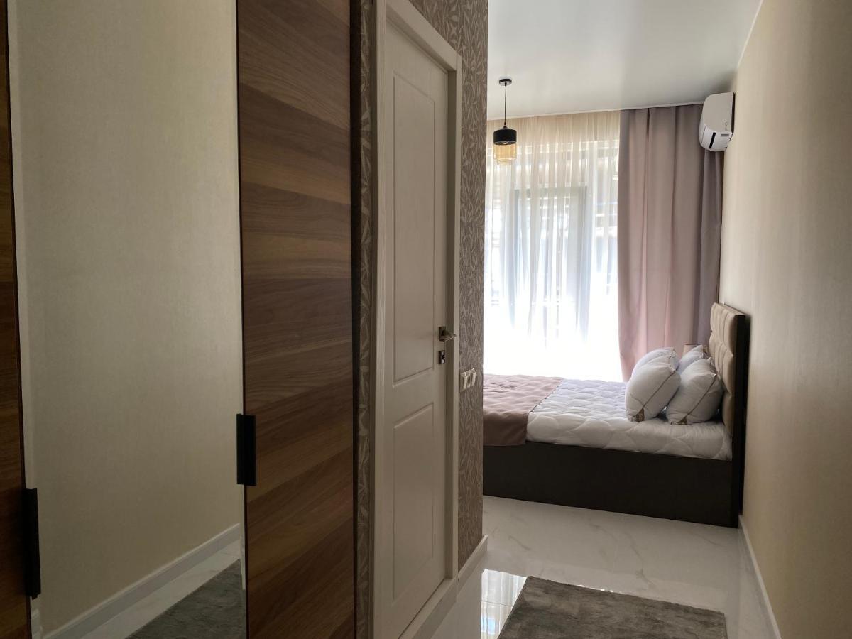 Horizons Hotel Rooms Батуми Экстерьер фото