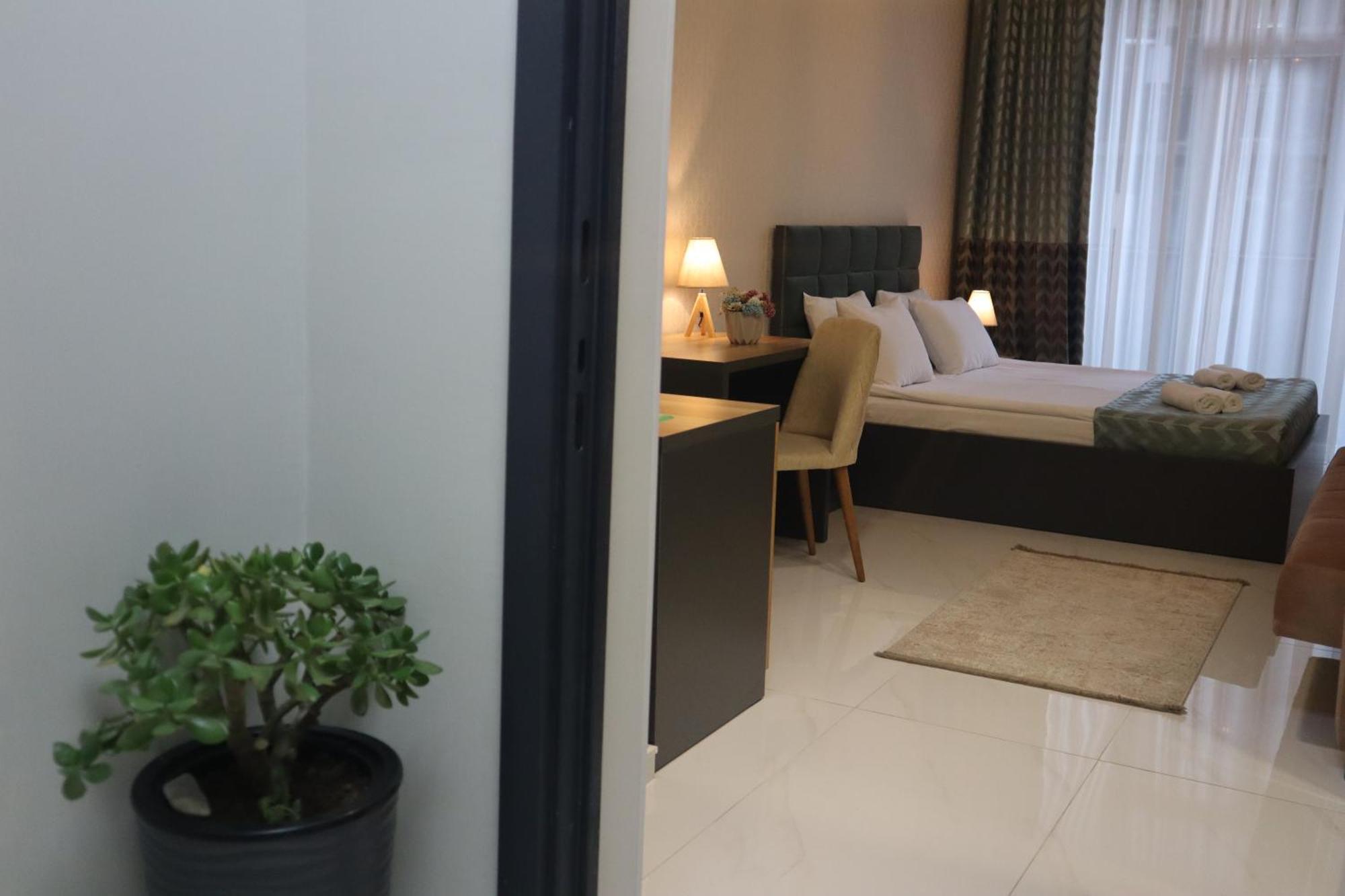 Horizons Hotel Rooms Батуми Экстерьер фото