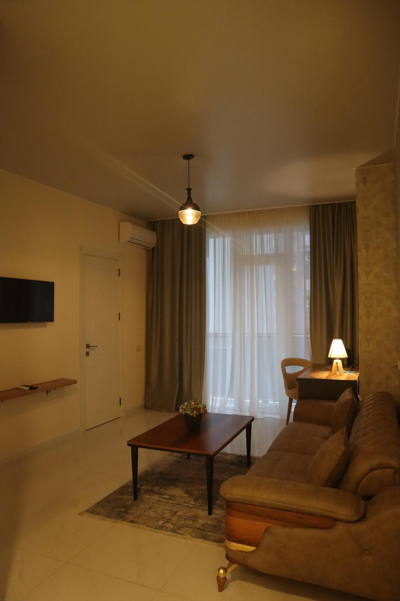 Horizons Hotel Rooms Батуми Экстерьер фото