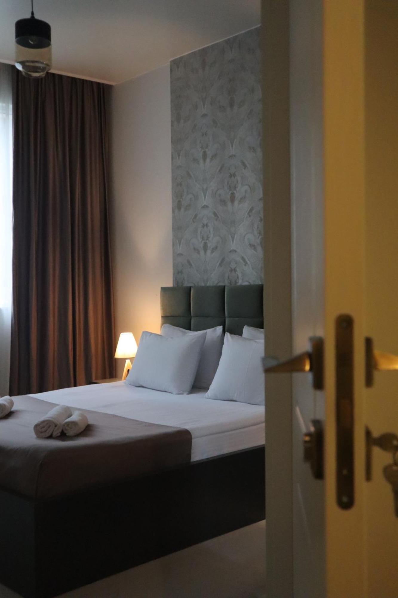 Horizons Hotel Rooms Батуми Экстерьер фото