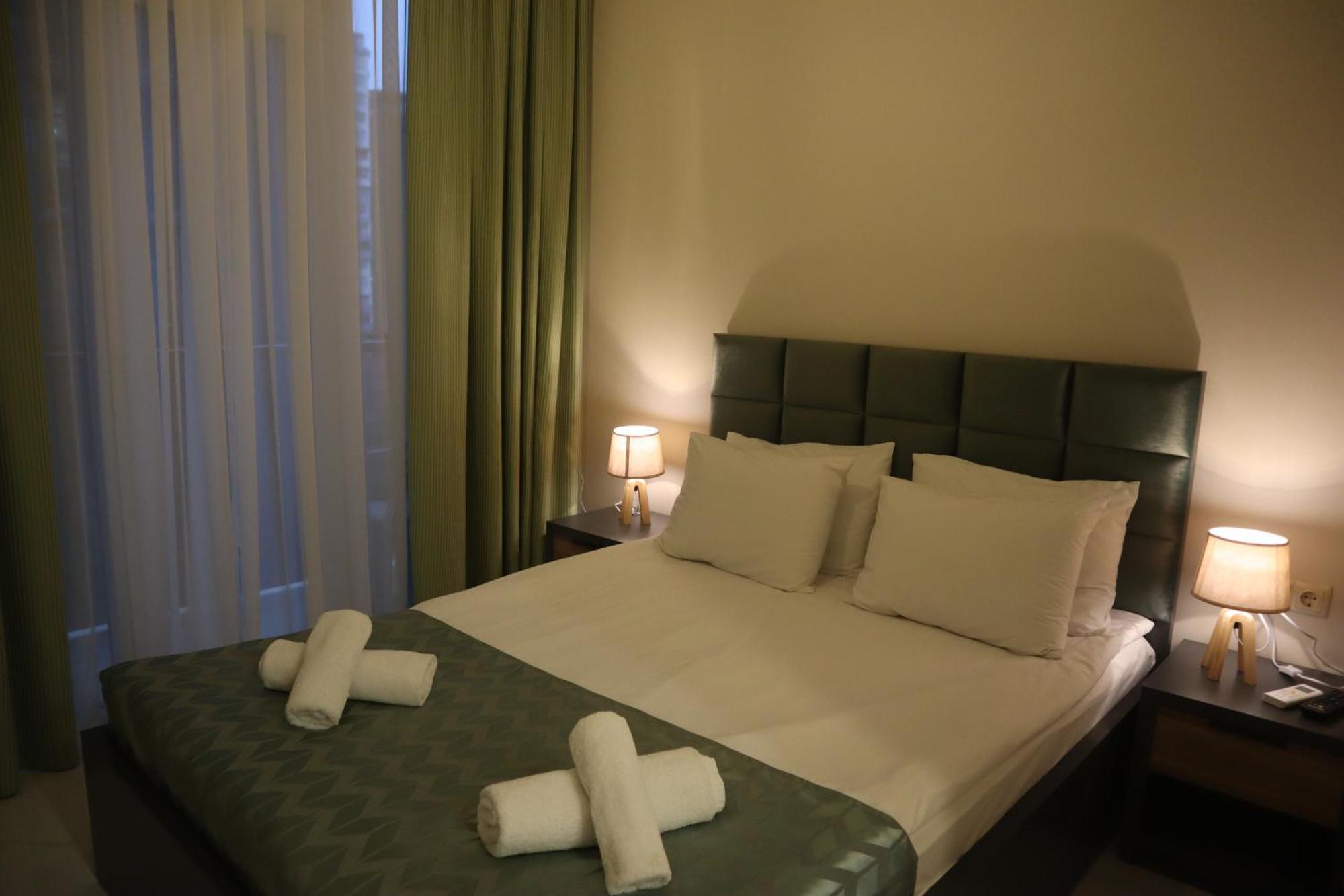 Horizons Hotel Rooms Батуми Экстерьер фото